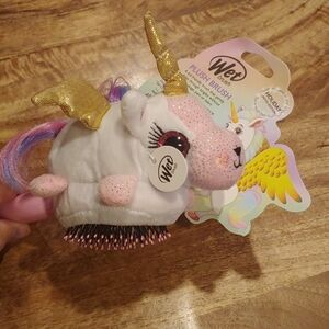 NWT Wet Plush Brush Holiday Limited Edition
